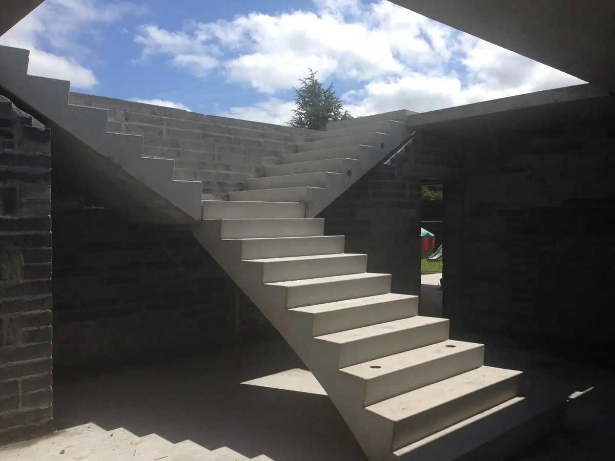 Бетон зинапоя, Лестницы из Бетона любой сложности, Beton zina