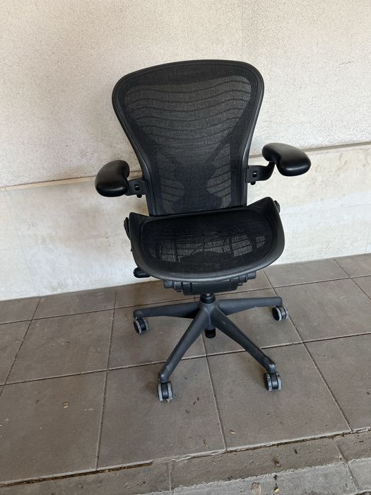 Eргономичен офис стол HERMAN MILLER AERON размер В