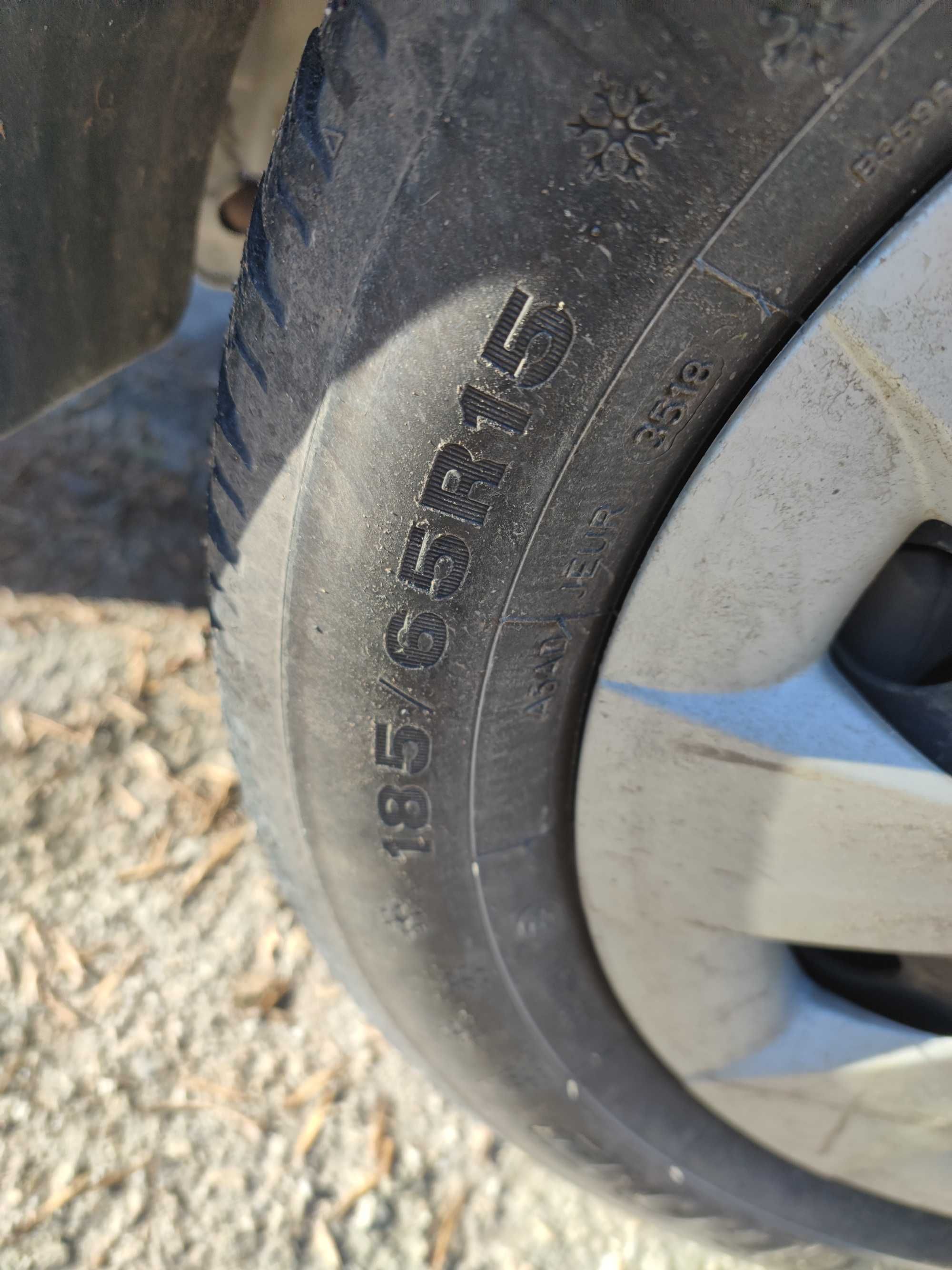 Зимни гуми "Dunlop" размер 185/65/15