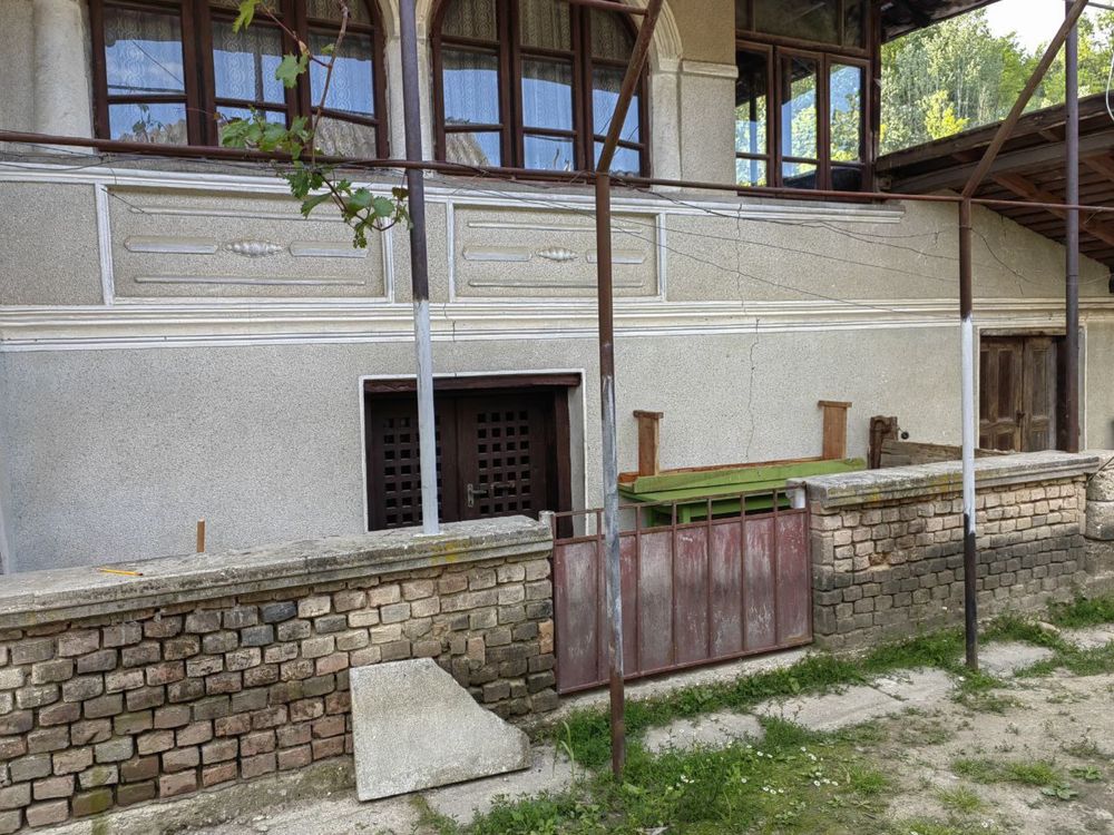 Casa de vanzare comuna Hurezani