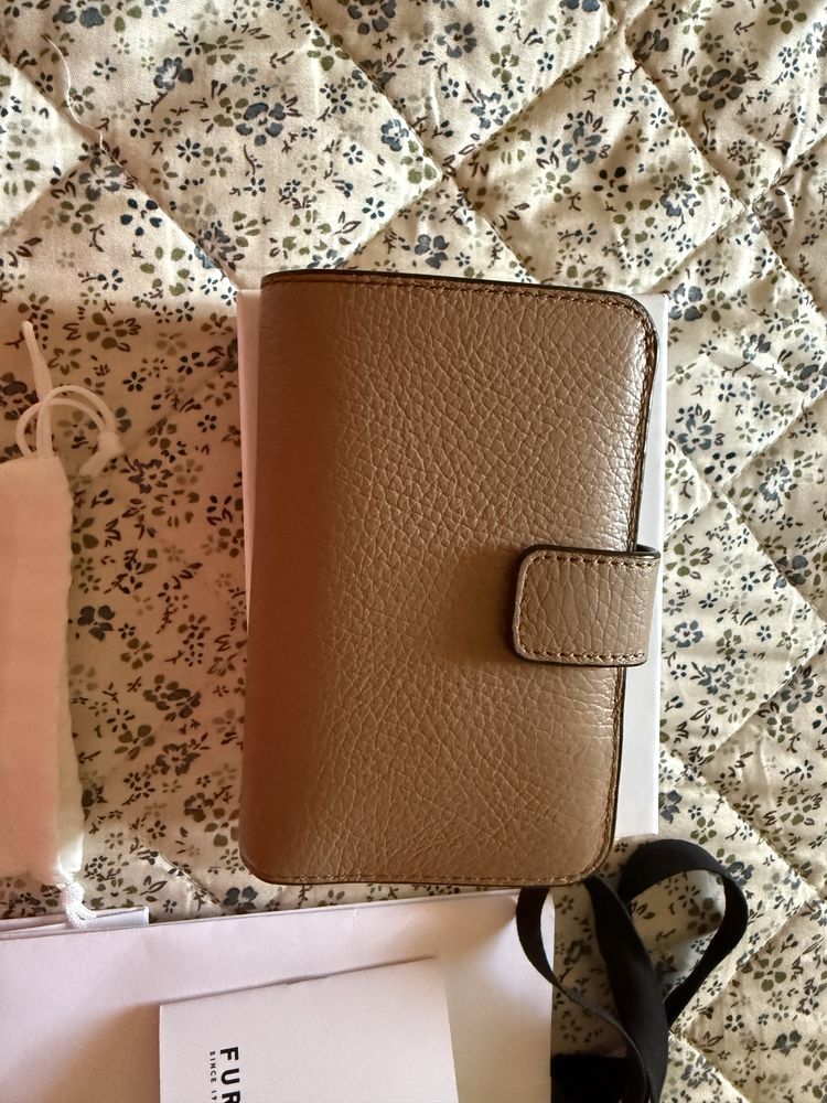 Дамски кожен портфейл FURLA