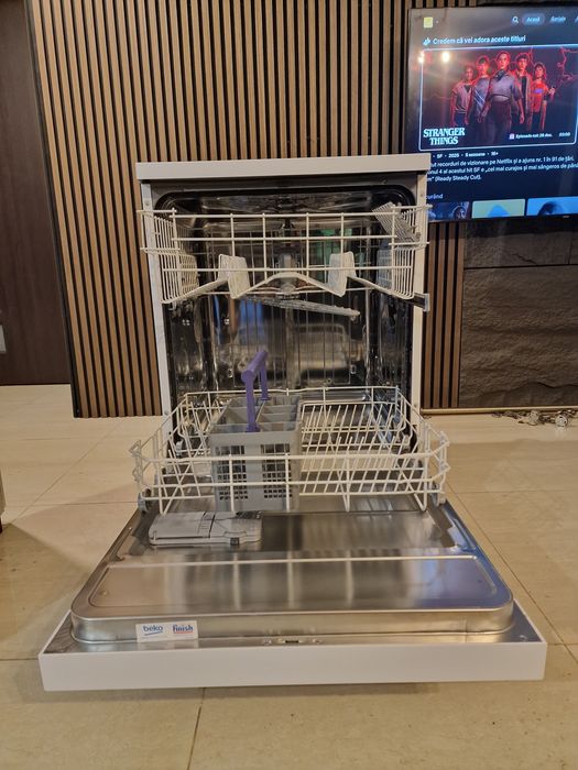 Masina de spalat vase Beko, Clasa A+, Independenta, 12 seturi