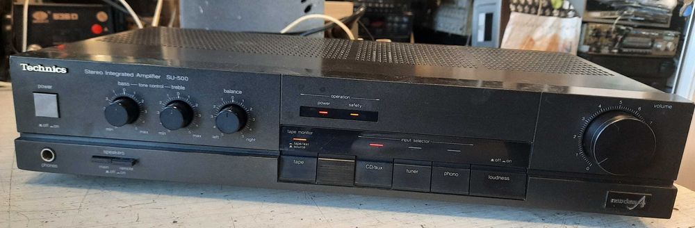 Продавам прекрасно звучащ стерео усилвател. Technics SU-500
