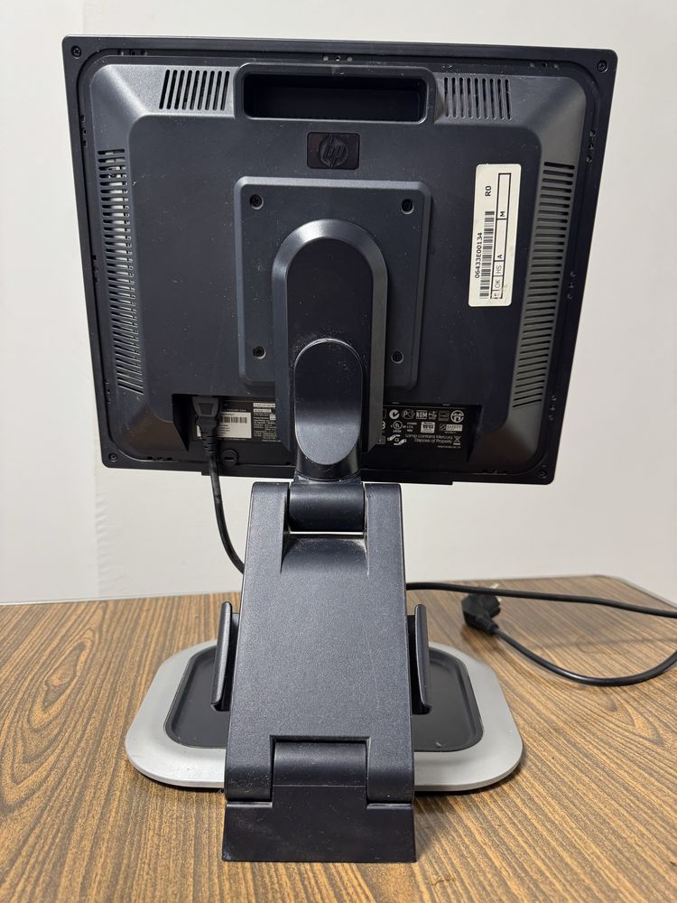 Монитор HP L1750