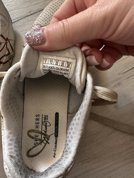 Маратонки за момиче.