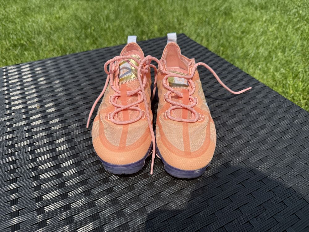 Nike vapormax + / 36.5