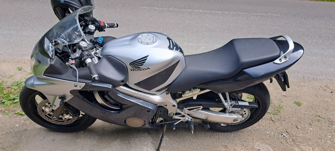 Motocicleta Honda CBR F4i 600