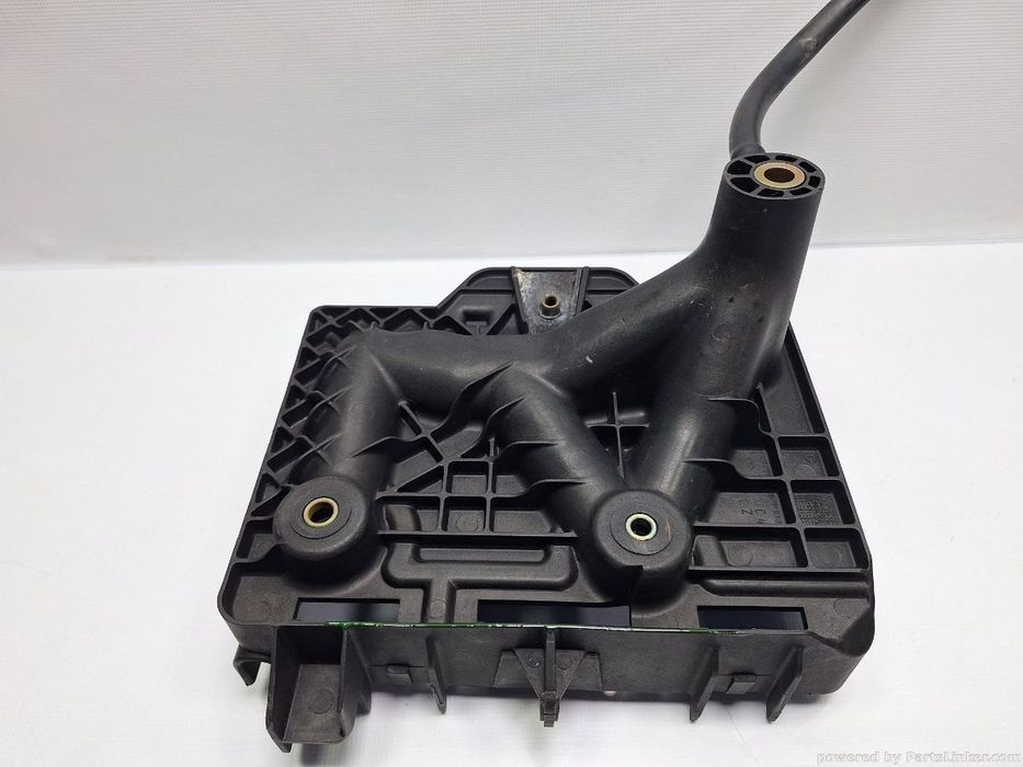 Suport baterie auto VOLKSWAGEN POLO (9N_) [ 2001 - 2012 ] 16V (AUA, BBY, BKY) 55KW|75HP OEM 6Q0915331