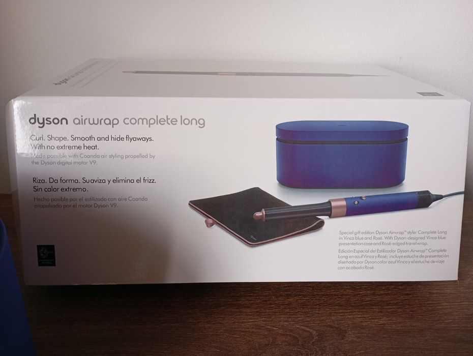 Vand la dyson HS05 vinca blue, la pret special