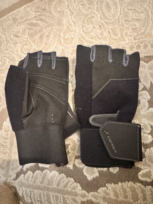 Перчатки demix для зала