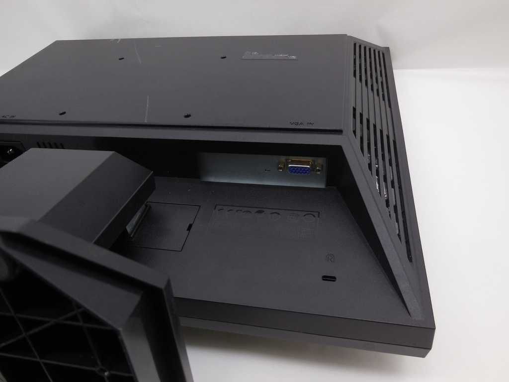 Acer V193 19, 1280x1024 (54), 75Гц VGA (D-Sub) Матрица ЖК, 5мс TN,