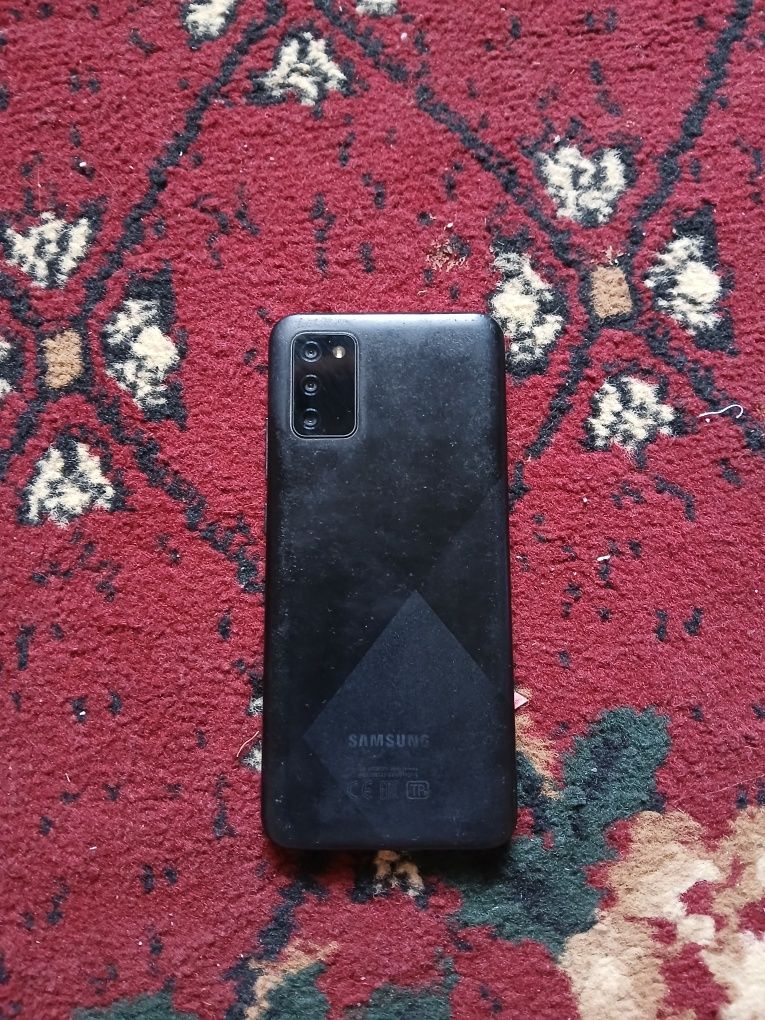 SAmsung telefon yaxshi sastayanasi radnoy