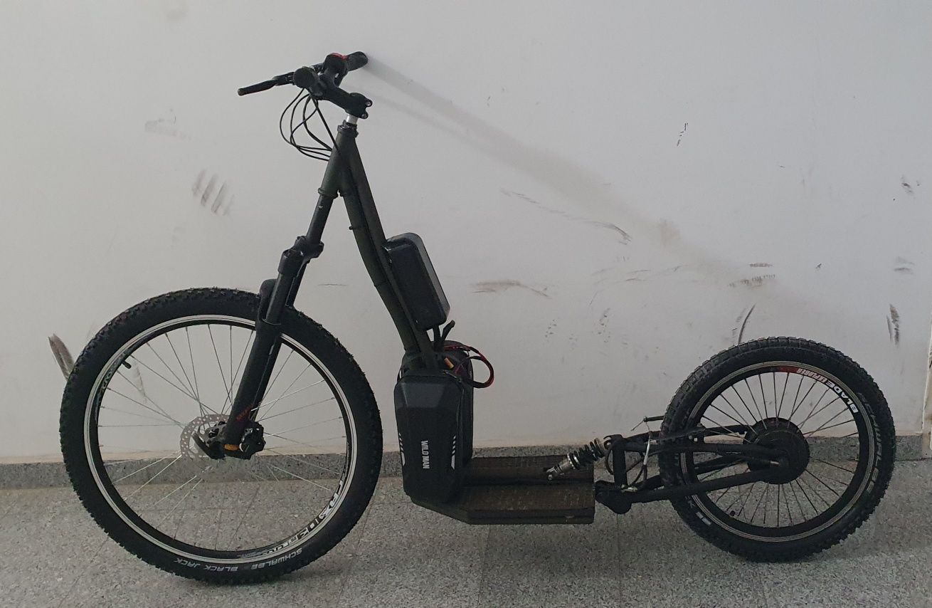 Vând trotineta electrica modificata cu roti de bicicleta