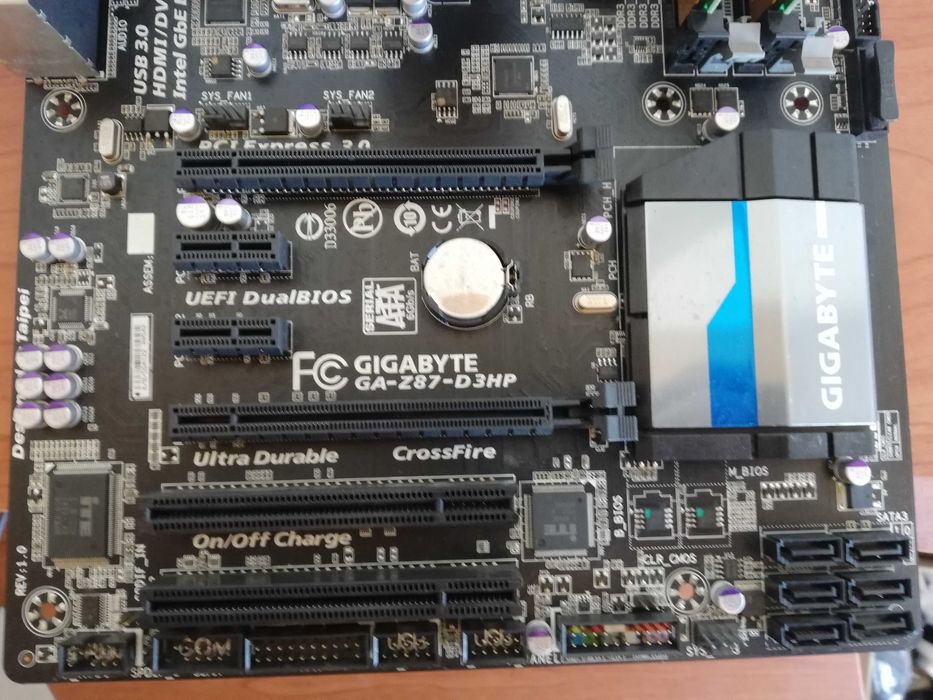 Gigabyte GA-Z87-D3HP + Intel Core i5 4670k + 4GB RAM Elixir