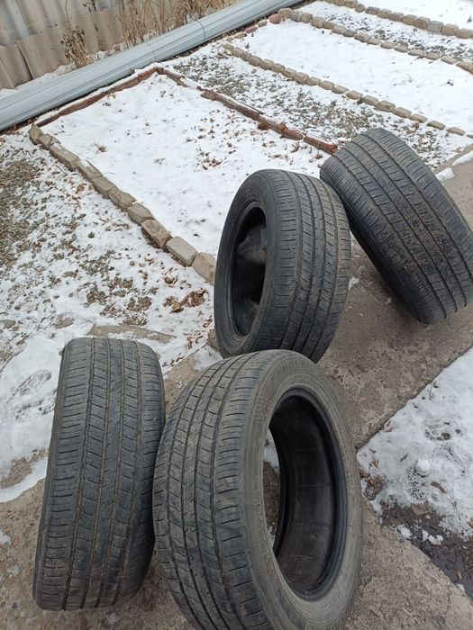 Продам резину 4шт.