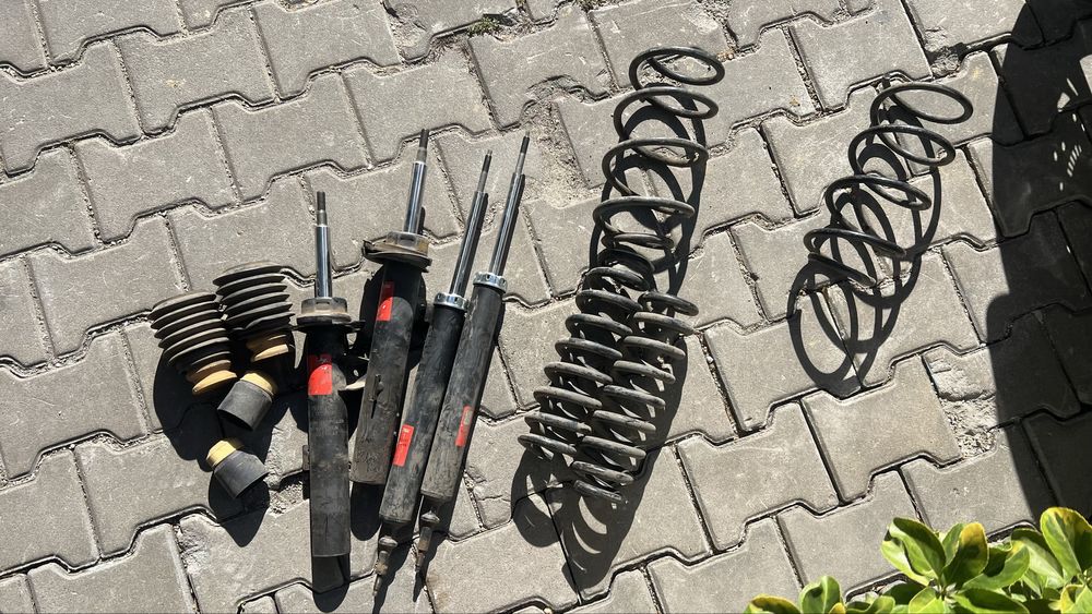 Suspensie completa amortizoare arcuri bmw e87 seria 1