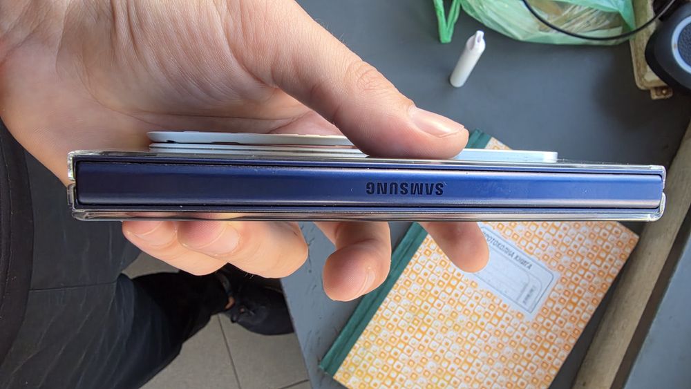 Samsung Z Fild 6 256gb blue със гаранция 16 месеца