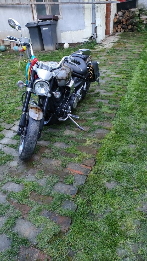 Vând/schimb Yamaha warrior