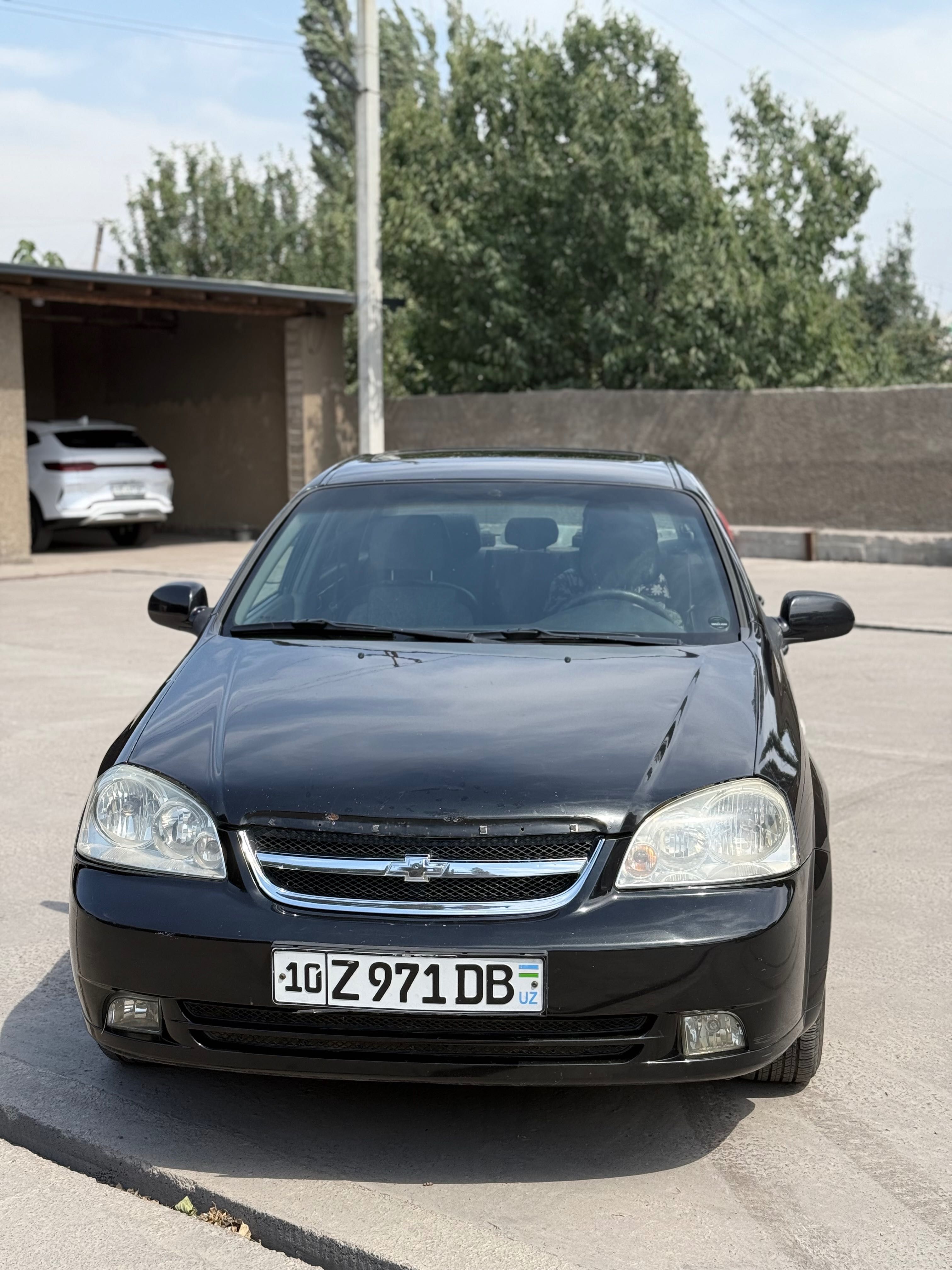Продается lacetti 210 года