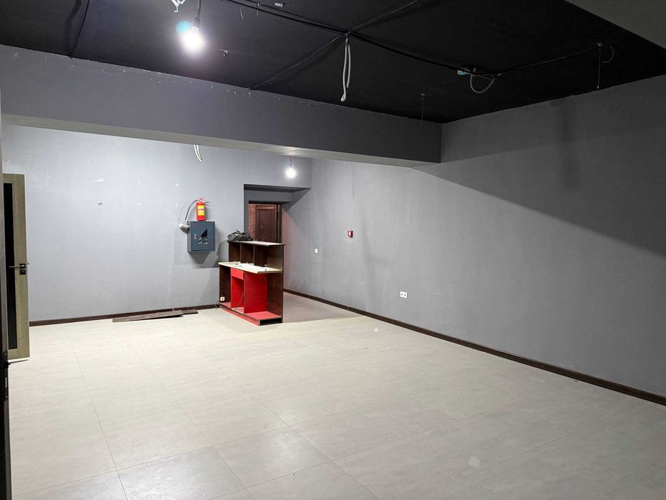 Сдается здание в аренду ул. Бабура цокольный этаж