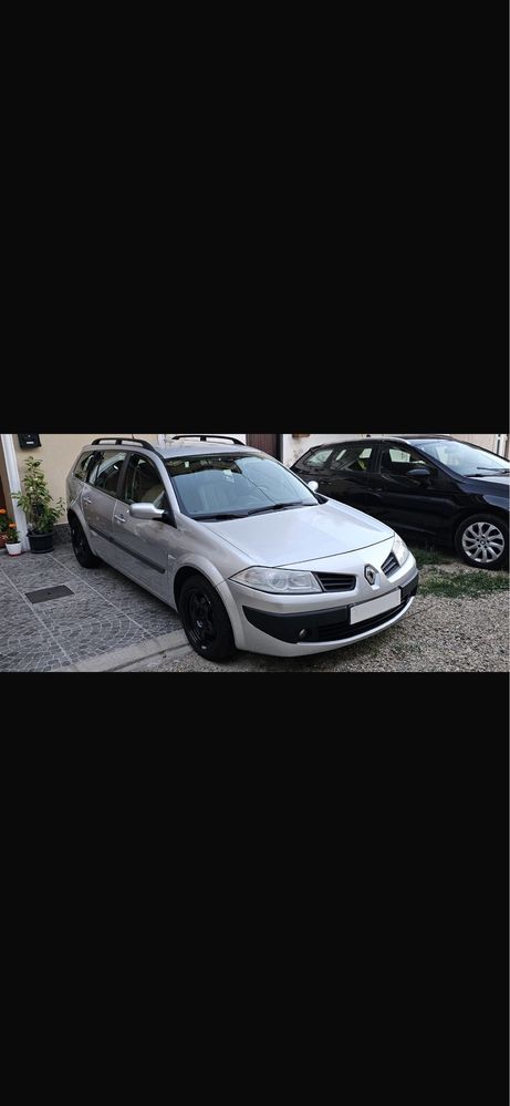Vand masina renault in stare buna , 4 usi , gri metalizat pret 2200 E