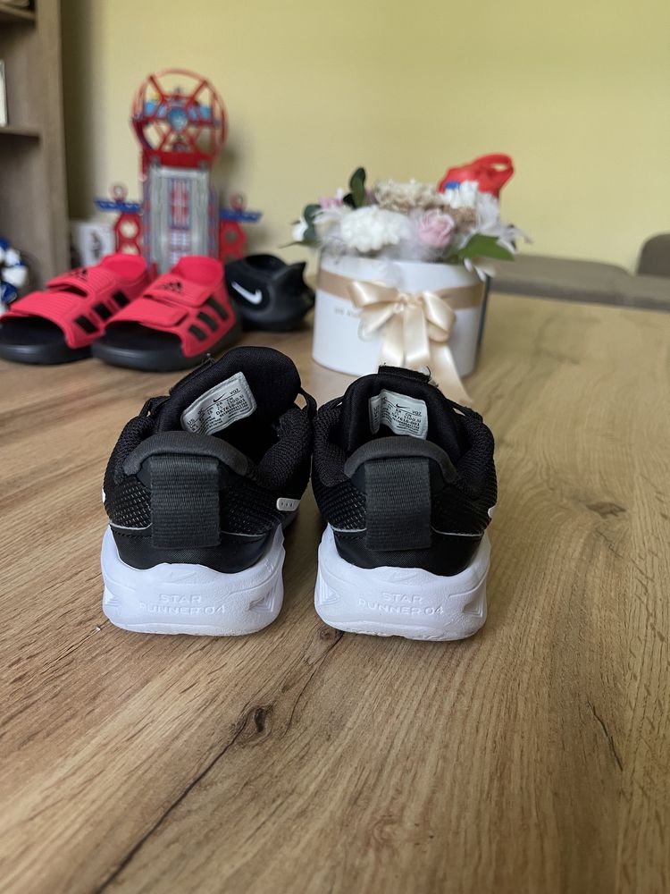 Маратонки Nike
