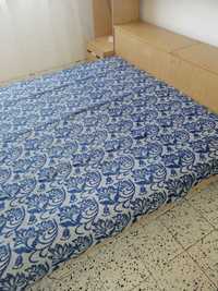 Автентична покривка за легло