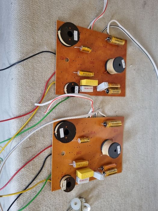 Set Filtre Boxe Kirksaeter. 3 way, 8 ohms, 80/120 watts. Impecabile.