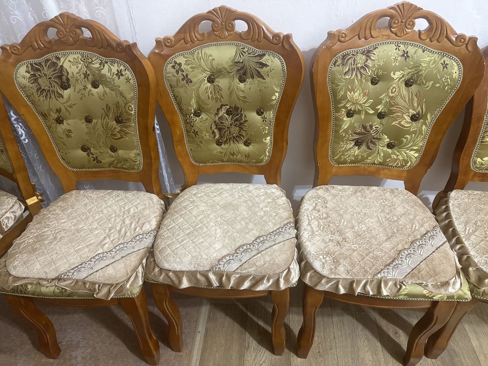 Продам стулья, каркас из дерева.  В наличии 18штук