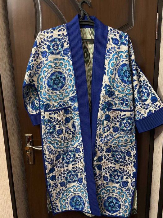 Женский двусторонний стеганный чапан.