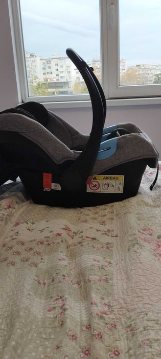 Продавам бебешко столче за кола