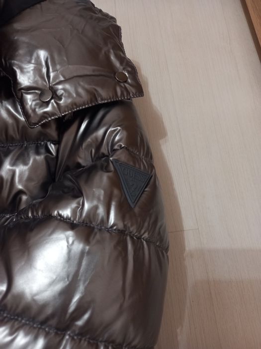НОВО оригинално дамско яке GUESS