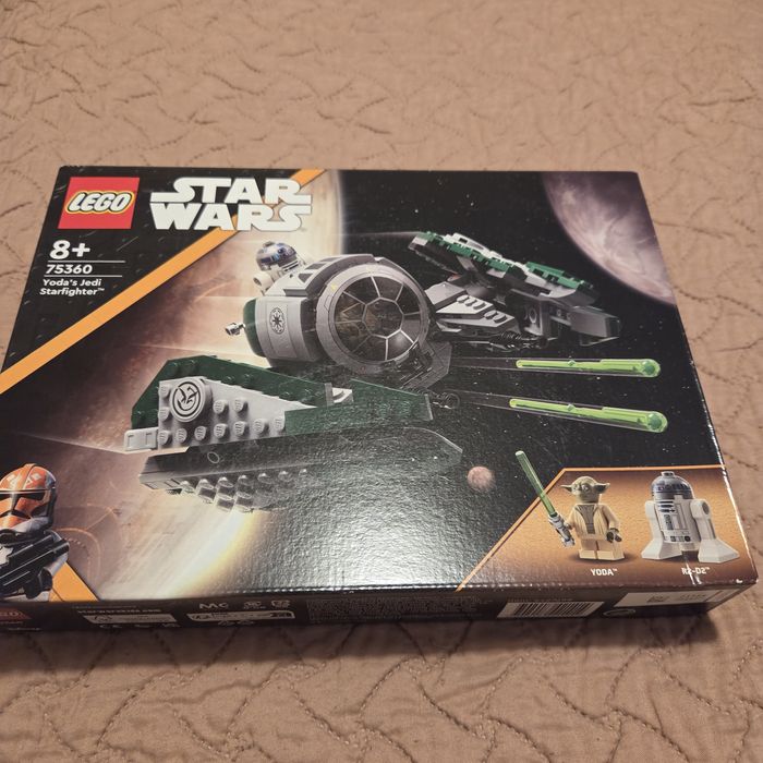 LEGO Star Wars Jedi Starfighter al lui Yoda 75360