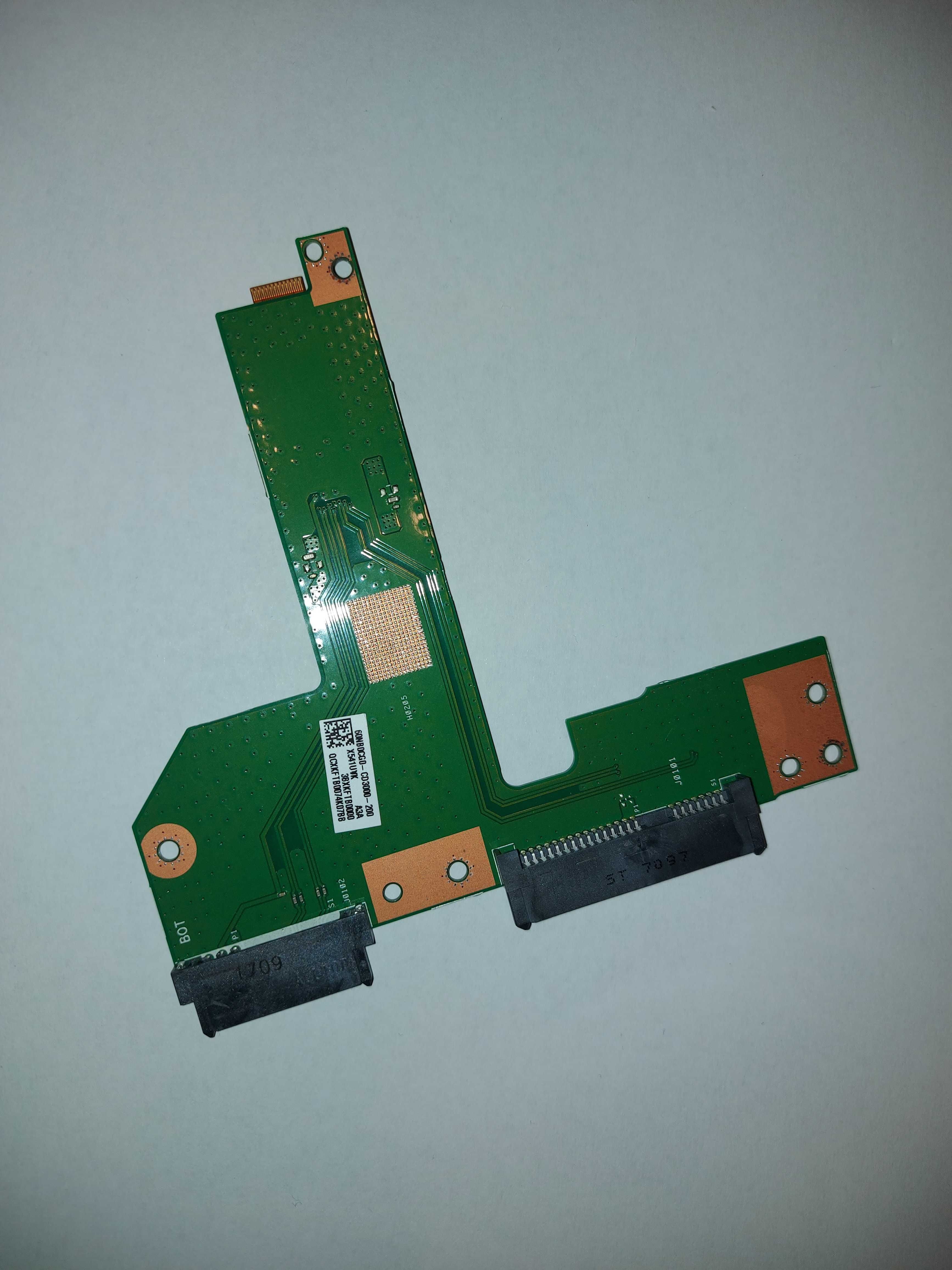 Conector Hdd/Ssd la placa de bază