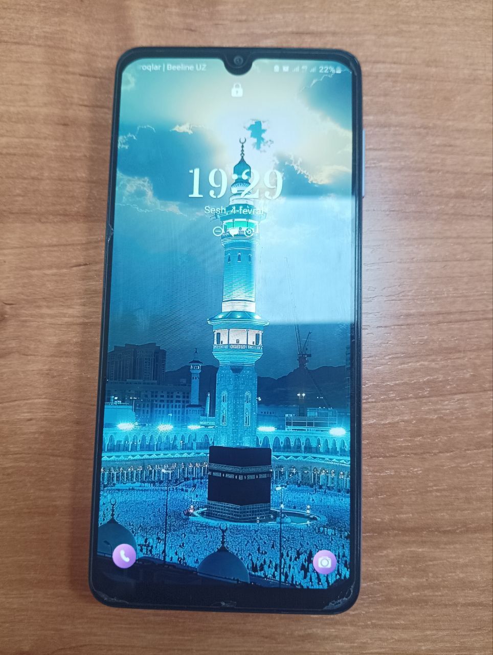 Samsung A22 pamiti 128talik ishlashi yaxshi
