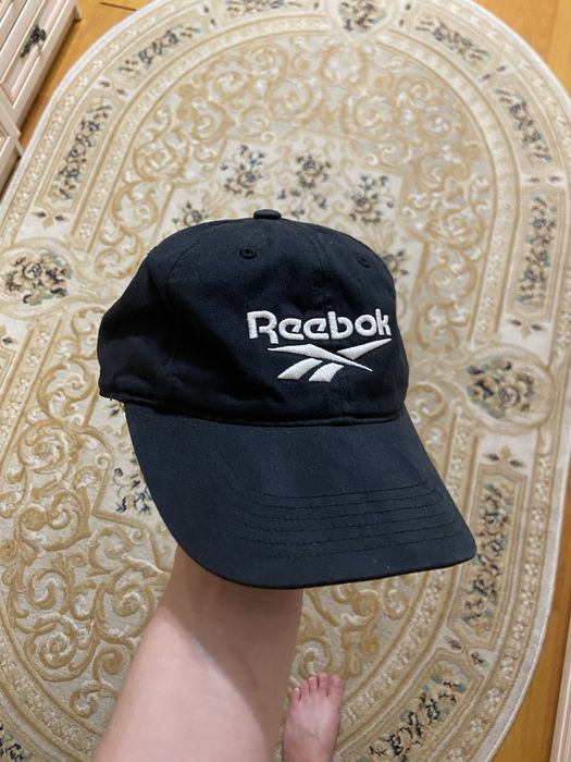 продам кепку reebok