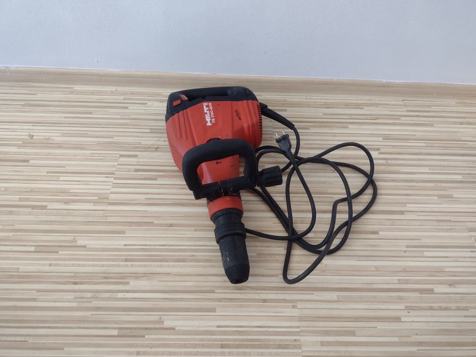 Picamer, demolator Hilti TE 700 AVR