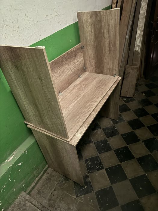 Три шкафа и два стола  комплект подойдет для офиса и дома