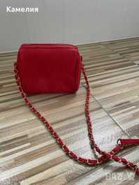 Червена чанта с дръжка