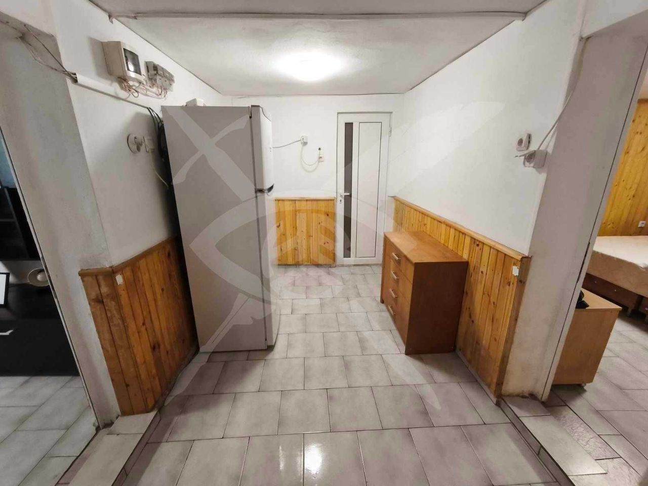 Дава се под наем Етаж от къща в Варна, Цветен квартал - 86 кв.м за 300 € - Снимка #6