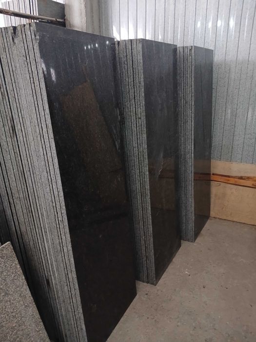 Ханей бравн гранит/Лучший вариант для цоколья