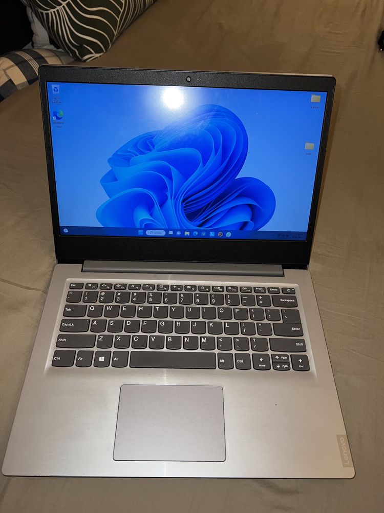 Laptop Lenovo inter core I3