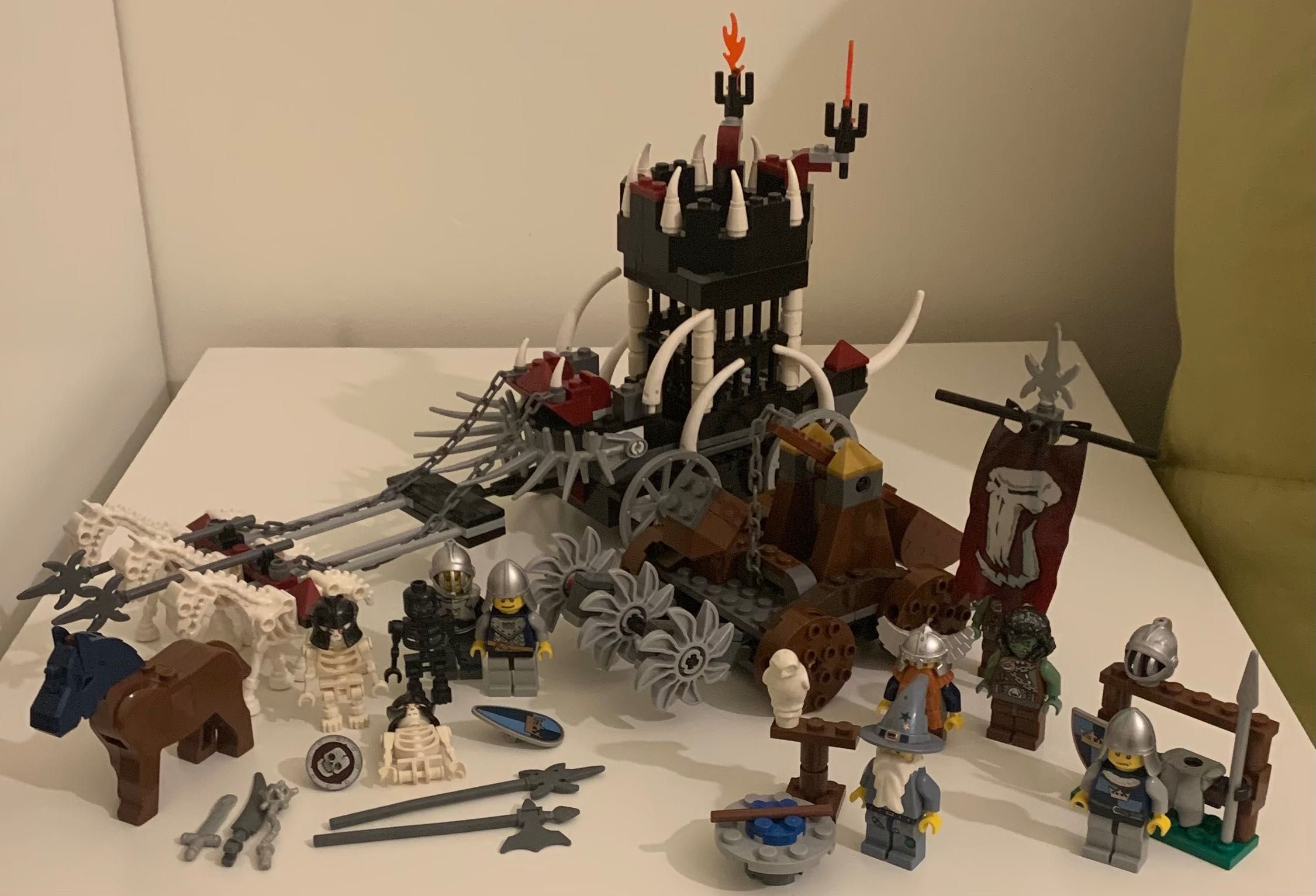Lego The Tower of Orthanc, Knights Kingdom I + II, Castle and Vikings