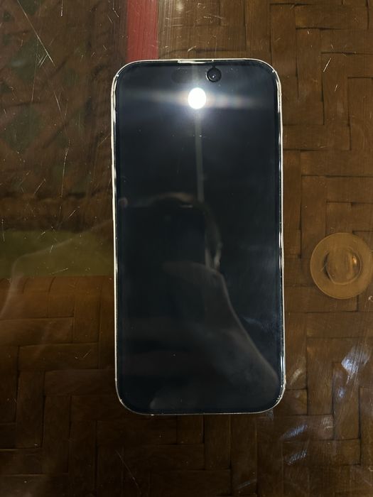 Iphone 16 pro в идельном состоянии