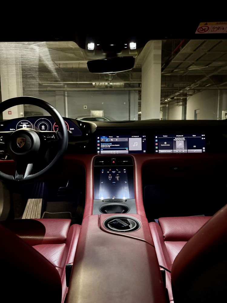 Продам свой Porsche Taycan — Идеальное состояние