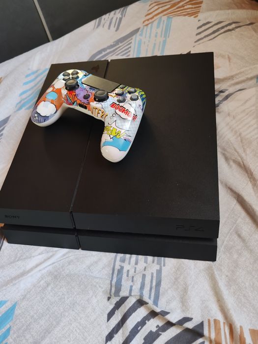 Vând PS 4 PlayStation