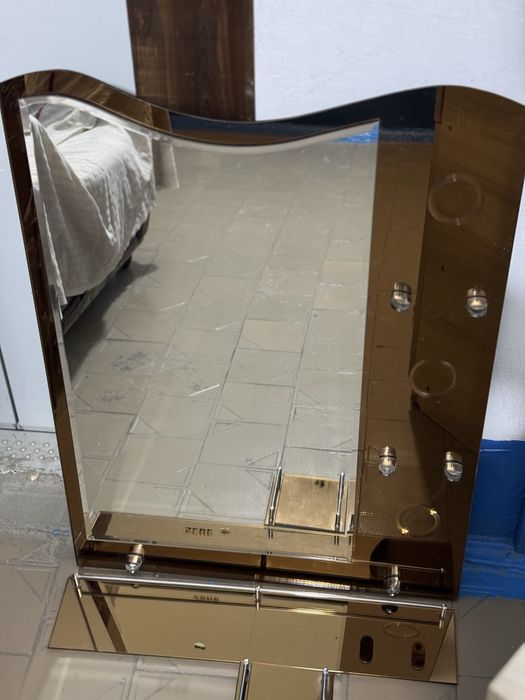 Зеркало для ванной  комнаты