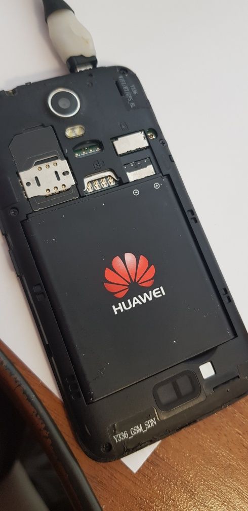 Huawei y336 не включается