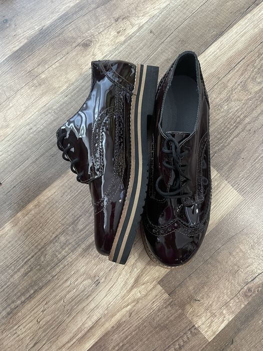 Обувки Оксфорд нови