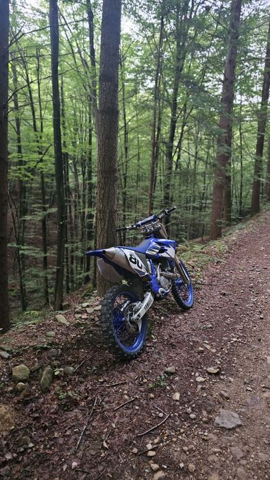 Vând yamaha yz450f